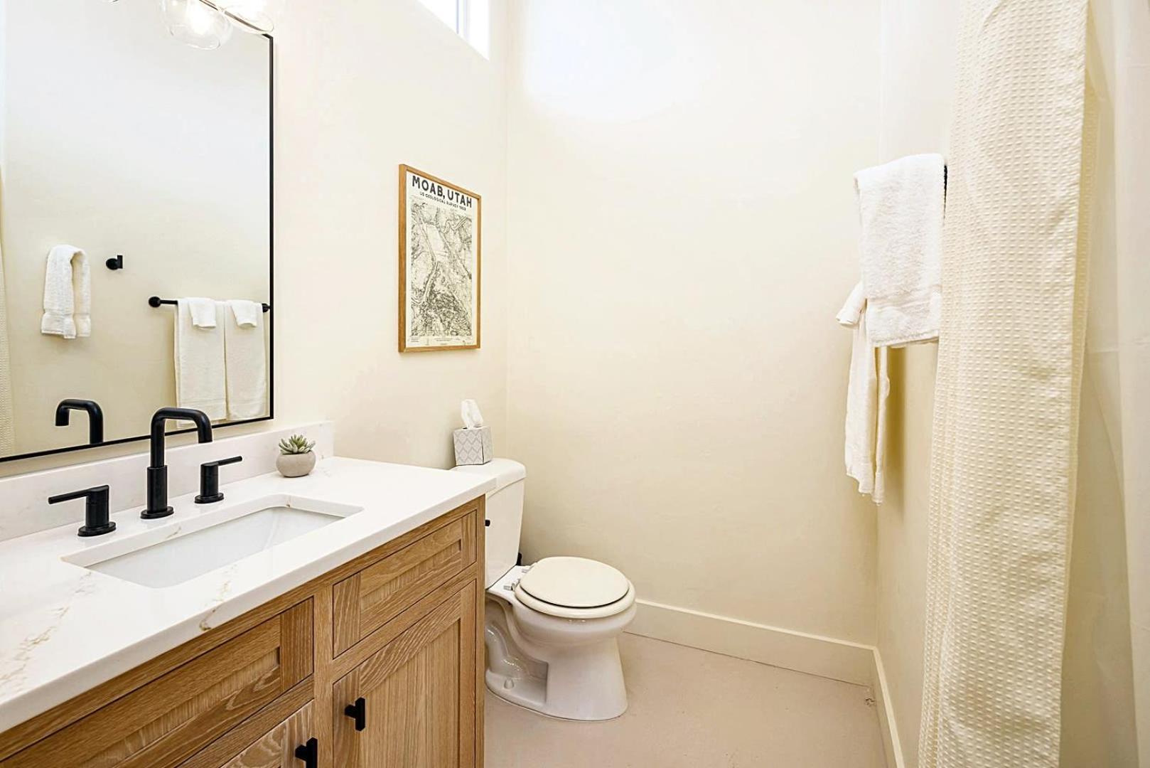 Downtown Kokopelli West 7 - Newly Remodeled Stylish Studio موآب المظهر الخارجي الصورة